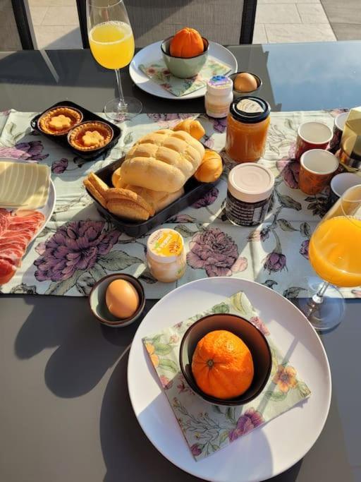 Lago-Apartment Midy, Sfeervol, Zwembad, Airco 도마소 외부 사진