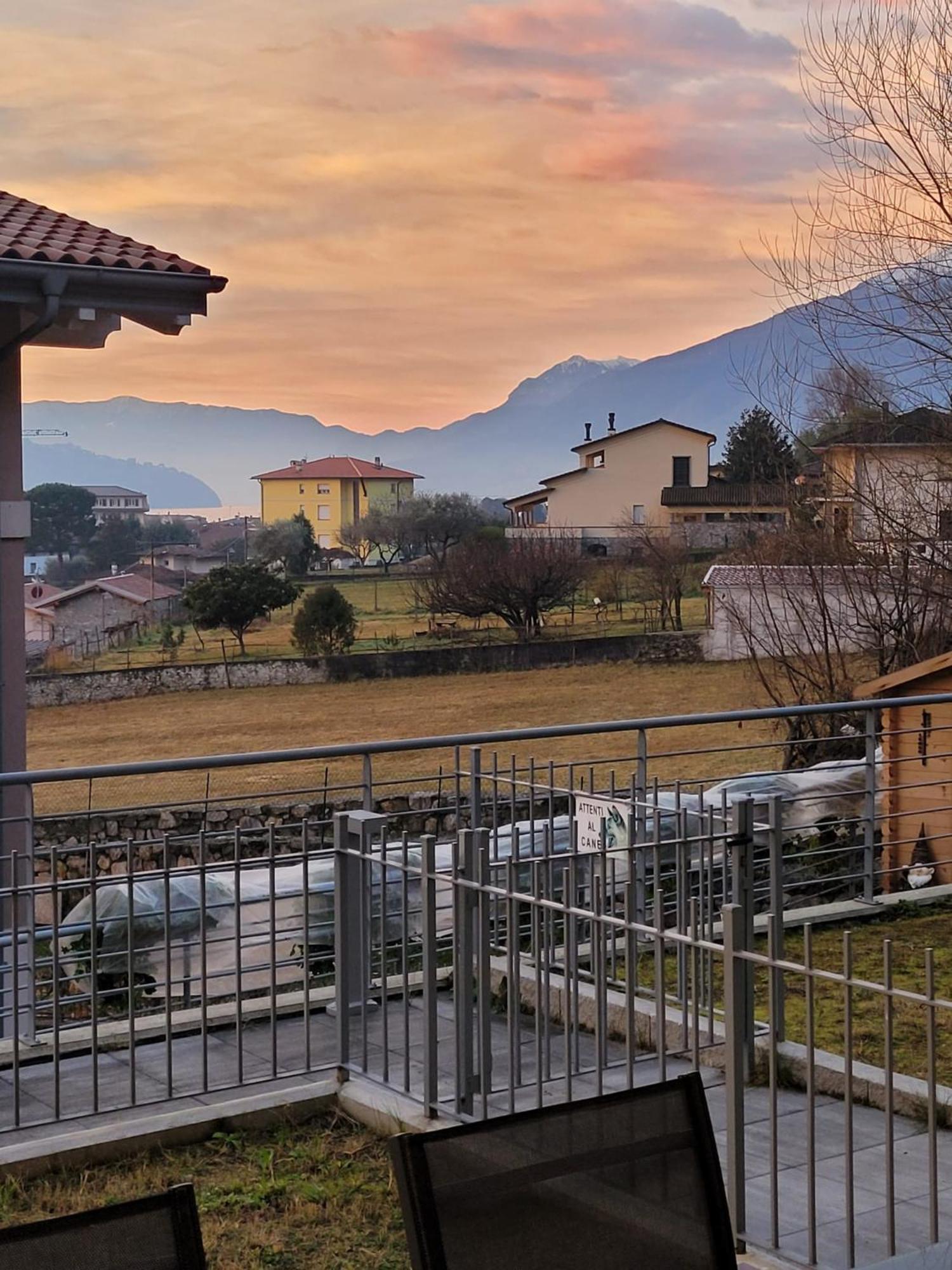 Lago-Apartment Midy, Sfeervol, Zwembad, Airco 도마소 외부 사진